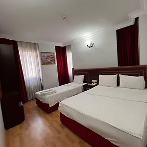 Otel Red White, İstanbul